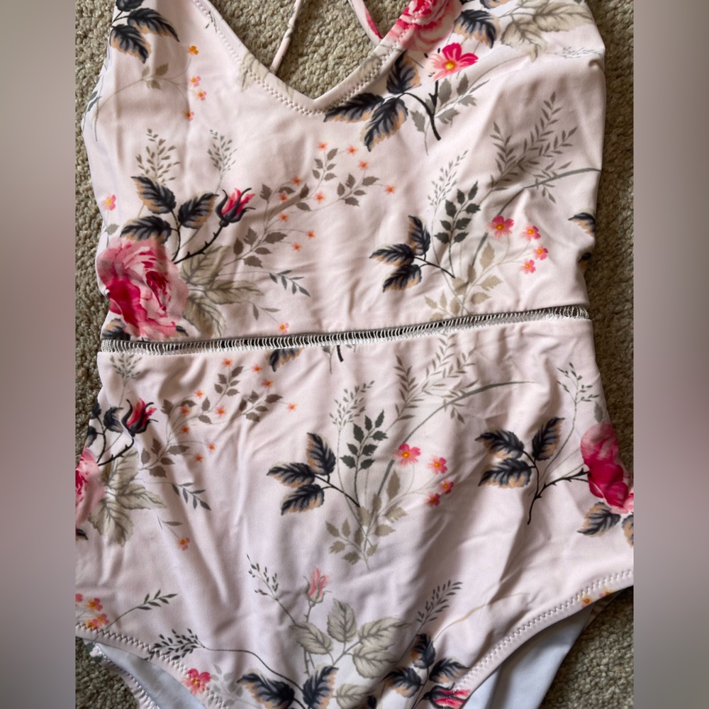 Cupshe Women’s One-piece Pink Floral Swim Suit Size Medium - Picture 2 of 7